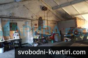 Къща и складове в с. Подкрепа, община Хасково Къща и складове в с. Подкрепа, община Хасково