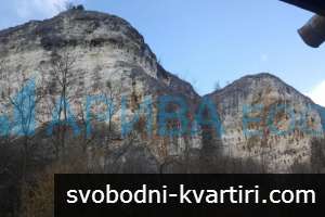 Къща до р. Арда в Долно Черковище, община Стамболово, област Хасково Къща до р. Арда в Долно Черковище, община Стамболово, област Хасково