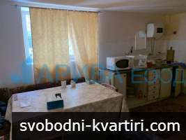 Триетажна къща в Димитровград, кв. Раковски Триетажна къща в Димитровград, кв. Раковски
