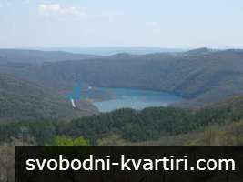 Къща в с. Камилски дол, община Ивайловгрод Къща в с. Камилски дол, община Ивайловгрод