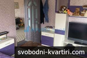 Двуетажна къща с плоча в с.Иваново, община Харманли Двуетажна къща с плоча в с.Иваново, община Харманли