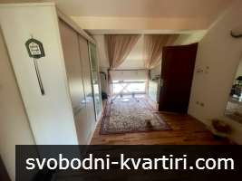 Просторен двустаен апартамент в Кючук Париж - тухла, 100 кв. м Просторен двустаен апартамент в Кючук Париж - тухла, 100 кв. м