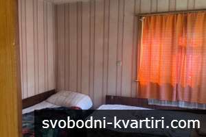 Къща с двор в кв. Христо Смирненски Къща с двор в кв. Христо Смирненски