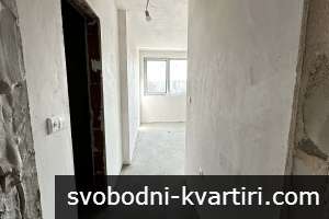 Просторен тристаен апартамент в Кършияка Просторен тристаен апартамент в Кършияка