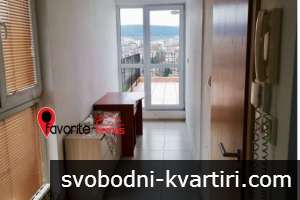 Тристаен тухлен . Център Тристаен тухлен . Център