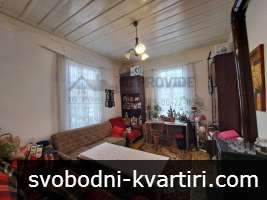 Едноетажна къща в Айтос за продажба Едноетажна къща в Айтос за продажба