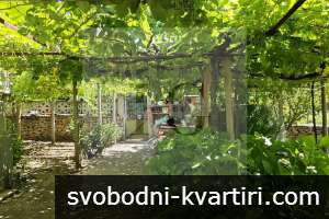 Къща с 3 спални на 30 км от гр.Карнобат за продажба Къща с 3 спални на 30 км от гр.Карнобат за продажба