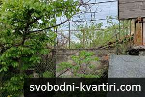 Къща с голямо дворно място, в гр. Българово Къща с голямо дворно място, в гр. Българово
