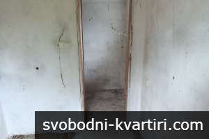 Къща с голямо дворно място, в гр. Българово Къща с голямо дворно място, в гр. Българово