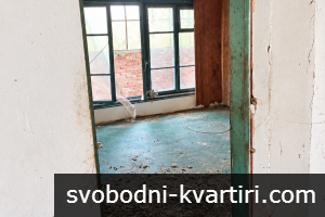 Къща с голямо дворно място, в гр. Българово Къща с голямо дворно място, в гр. Българово
