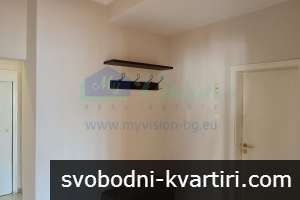 Дава под наем тристаен апартамент на Бул. Дава под наем тристаен апартамент на Бул.