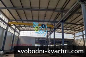 Промишлено помещение с голяма височина и релсови кранове Промишлено помещение с голяма височина и релсови кранове