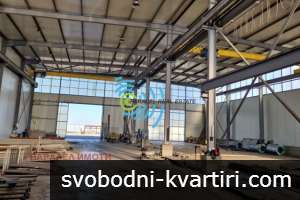 Промишлено помещение с голяма височина и релсови кранове Промишлено помещение с голяма височина и релсови кранове