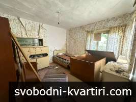 Къща в с. Неново Къща в с. Неново
