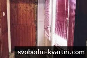 Къща в района на село Кошов Къща в района на село Кошов