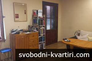 Къща в Широк Център Къща в Широк Център