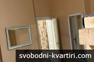 Етаж от къща в района на Център Етаж от къща в района на Център