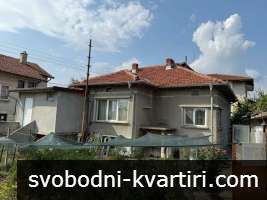 Къща в кв. Средна кула Къща в кв. Средна кула
