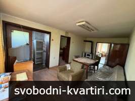Къща в кв. Средна кула Къща в кв. Средна кула