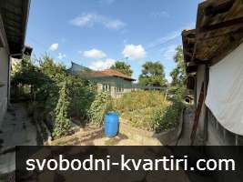 Къща в кв. Средна кула Къща в кв. Средна кула