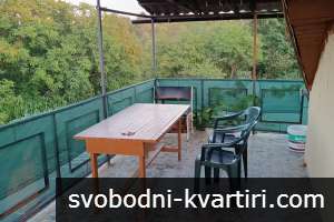 Вила с два парцела, м-ст 10ти килкометър Вила с два парцела, м-ст 10ти килкометър