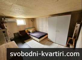Вила с два парцела, м-ст 10ти килкометър Вила с два парцела, м-ст 10ти килкометър