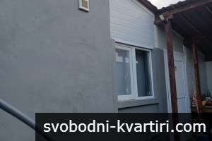 Вила с два парцела, м-ст 10ти килкометър Вила с два парцела, м-ст 10ти килкометър