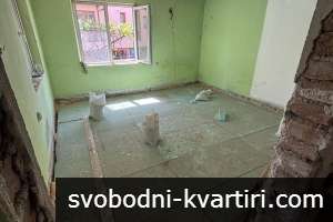Къща с дворно място в кв. Ялта Къща с дворно място в кв. Ялта