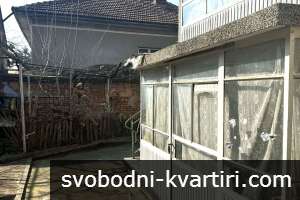Двуетажна къща с двор в гр. Бяла Двуетажна къща с двор в гр. Бяла