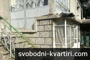 Двуетажна къща с двор в гр. Бяла Двуетажна къща с двор в гр. Бяла