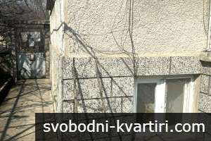 Двуетажна къща с двор в гр. Бяла Двуетажна къща с двор в гр. Бяла