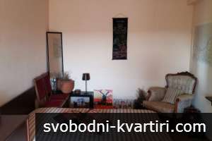 Продажба Къща гр. Иваново - с. Божичен 500m² Продажба Къща гр. Иваново - с. Божичен 500m²