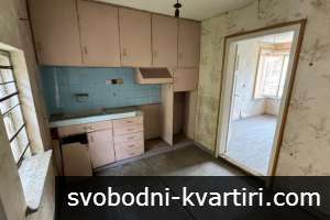 ЕКСКЛУЗИВНО!!! Етаж от къща в Идеален Център 180000Е ЕКСКЛУЗИВНО!!! Етаж от къща в Идеален Център 180000Е