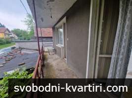 Къща в с. Долно Абланово Къща в с. Долно Абланово