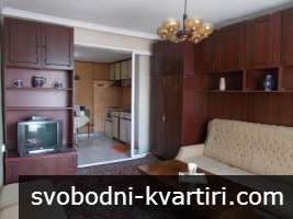 Етаж от къща в кв. Акация