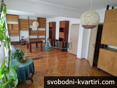 Тристаен апартамент 120 м2 до бул.Ситняково. Без и с обзавеждане