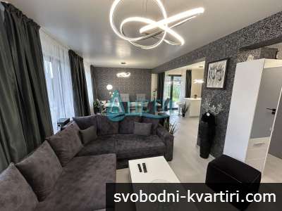 Стилно обзаведена къщи 200м2 с двор 521м2 в гр.Костинброд