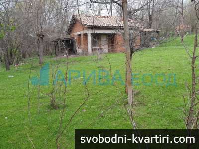 Парцел в регулация малка къща в с. Тракиец, община Хасково