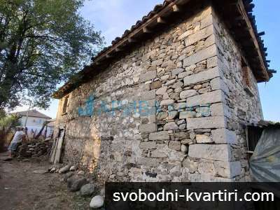 Стара, каменна къща до Кирково, община Кирково