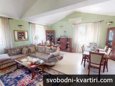къща на 2 етажа с басейн за продажба в Кошарица - Чолакова Чешма