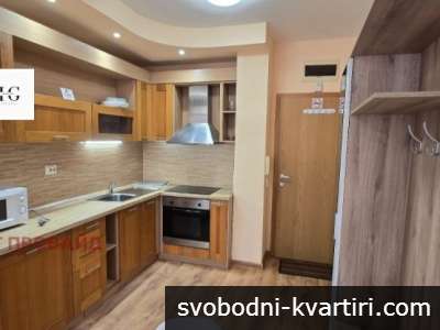 Продава се обзавведен едностаен на брега на морето в град Свети Влас,