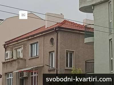 Продажба на Етаж от къща гр. Бургас - Център 150m² и двор 150m²