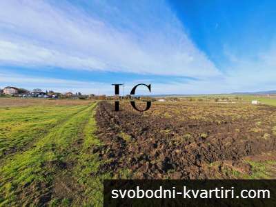 Ексклузивно за продажба на 12 километра от плажа в с.Александрово