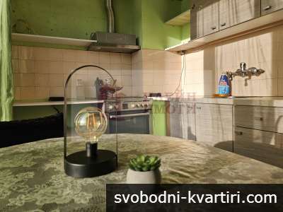 Дава под наем 2-стаен гр. Русе - Централен южен район 70m² Дава под наем 2-стаен гр. Русе - Централен южен район 70m²
