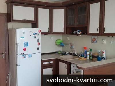 Тристаен апартамент за под наем в центъра на град Велико Търново.
