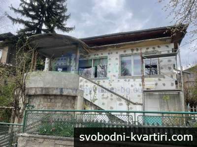 Продава къща в Перник, кв. Ралица