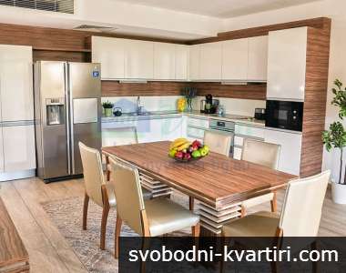 Дава под наем 5-стаен гр. София - Витоша 245m²