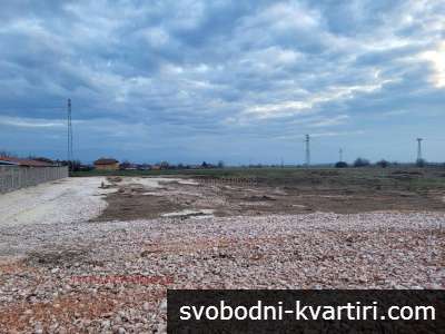 Хубав парцел до нови къщи