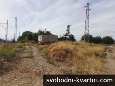 Парцел до ЖП-терминал Златитрап-само на 3км. от Пловдив