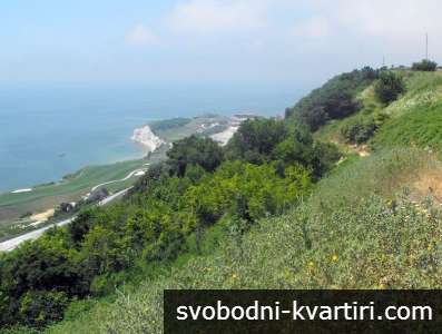 Имот на 600 м от плаж Бендида село Божурец